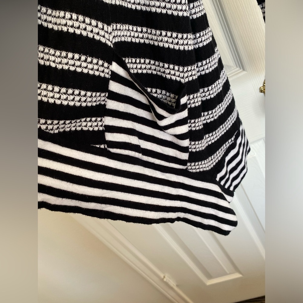 Jones New York Sport Cardigan Sweater Knit Striped‎ Open Front Black White  M - Picture 5 of 8